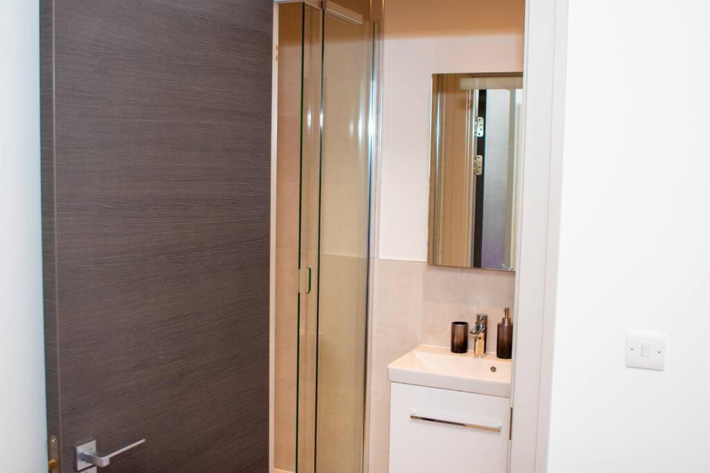 Stunning 1-Bedroom Flat In London! Buitenkant foto